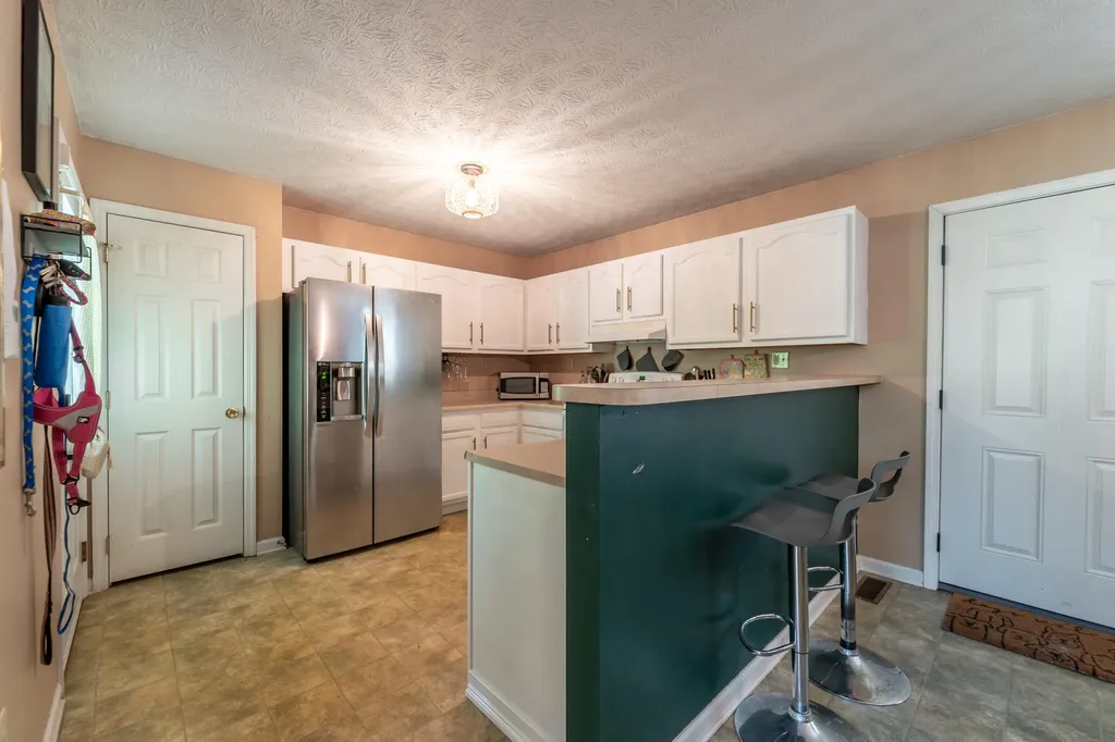 6111 N Wilderness Road Mt Vernon KY 40456