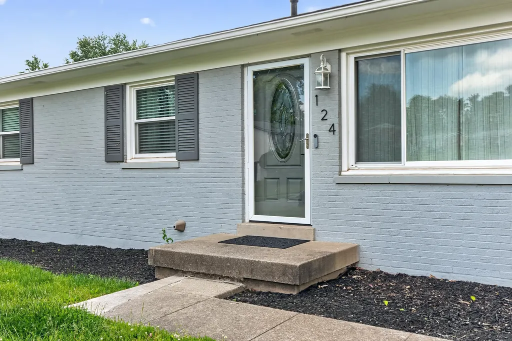124 Manitoba Lane Lexington KY 40515