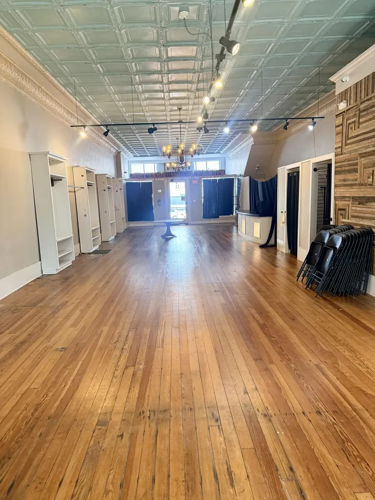 11 S Main Street Winchester KY 40391