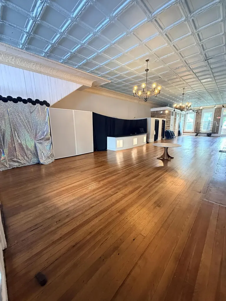 11 S Main Street Winchester KY 40391