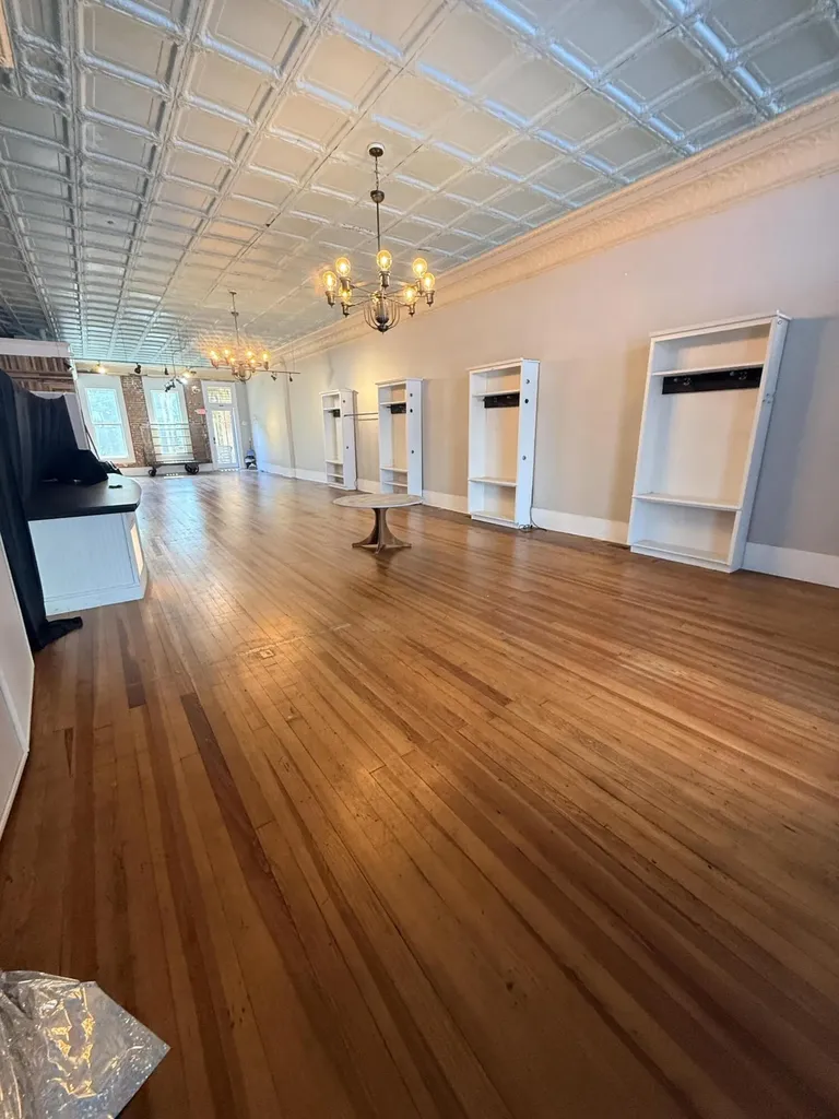 11 S Main Street Winchester KY 40391