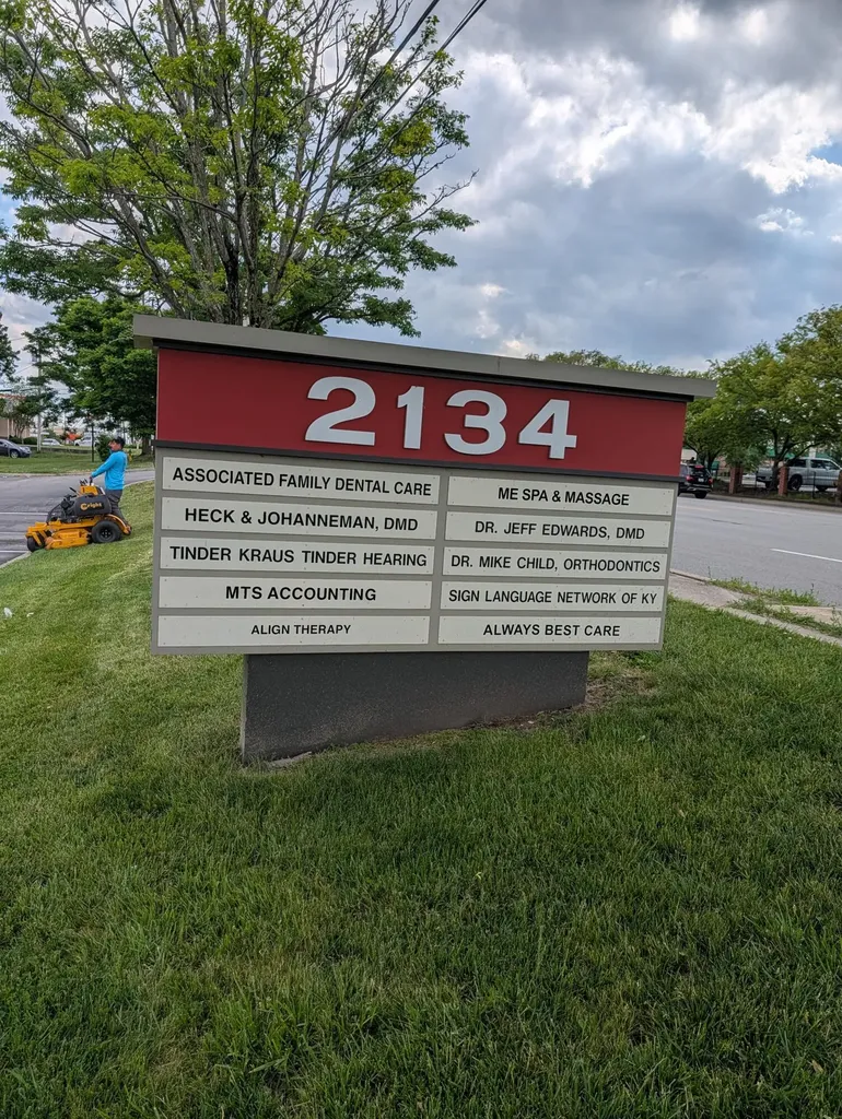 2134 Nicholasville Road Lexington KY 40503