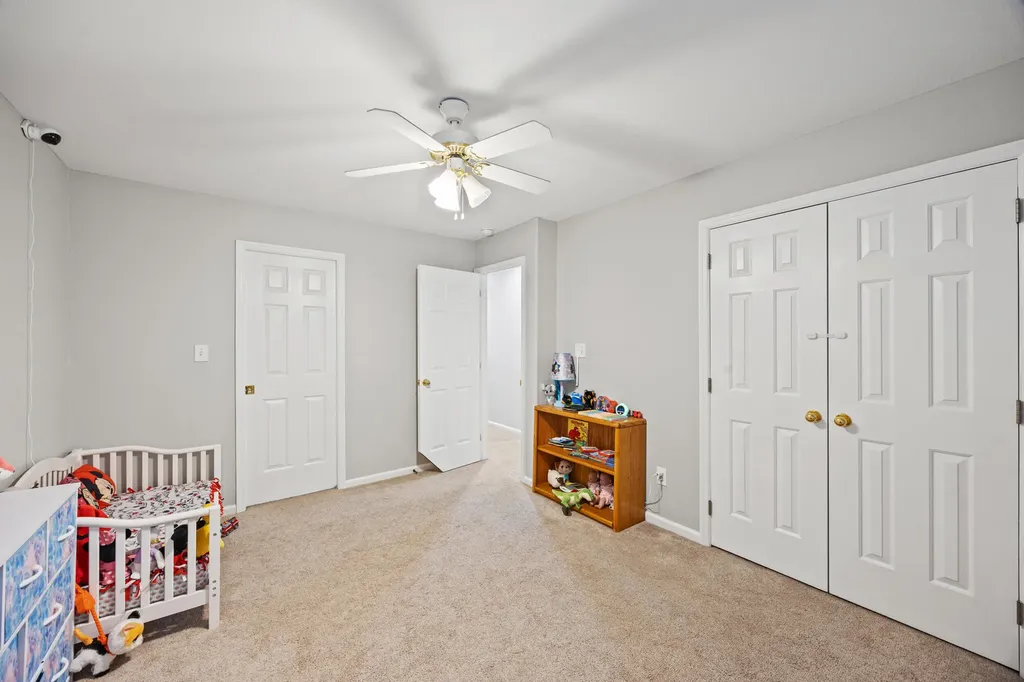 2704 Timber Oaks Lexington KY 40511