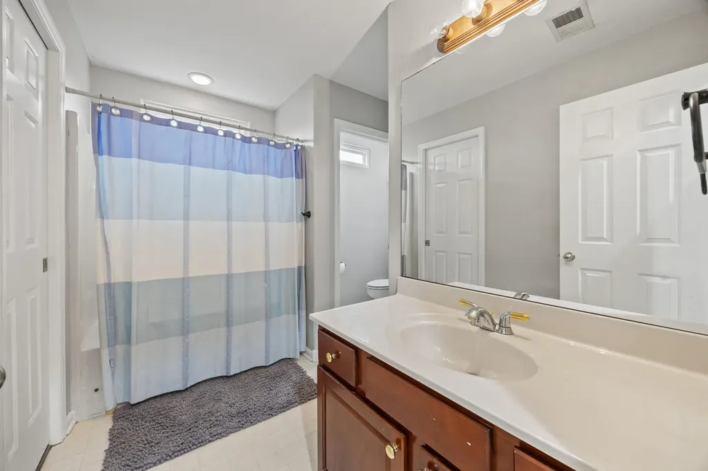 2704 Timber Oaks Lexington KY 40511