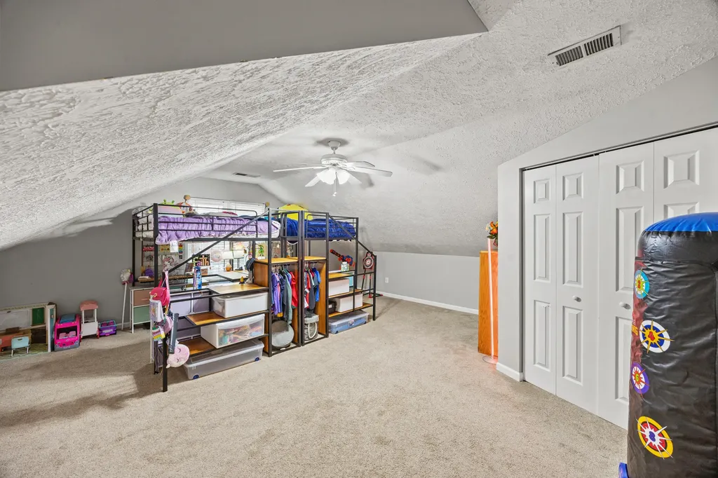 2704 Timber Oaks Lexington KY 40511