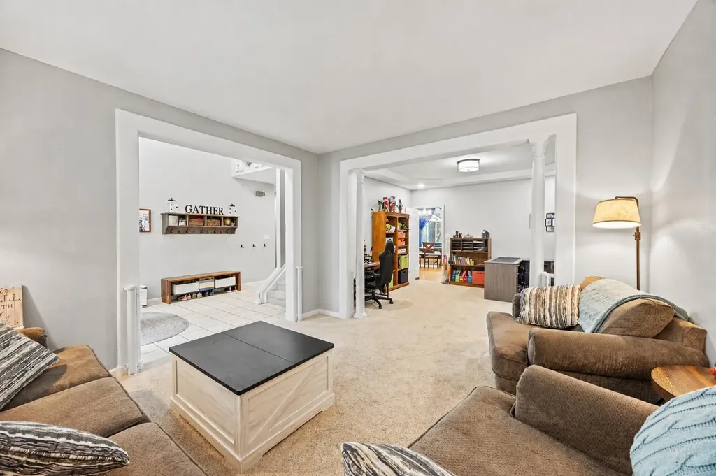 2704 Timber Oaks Lexington KY 40511