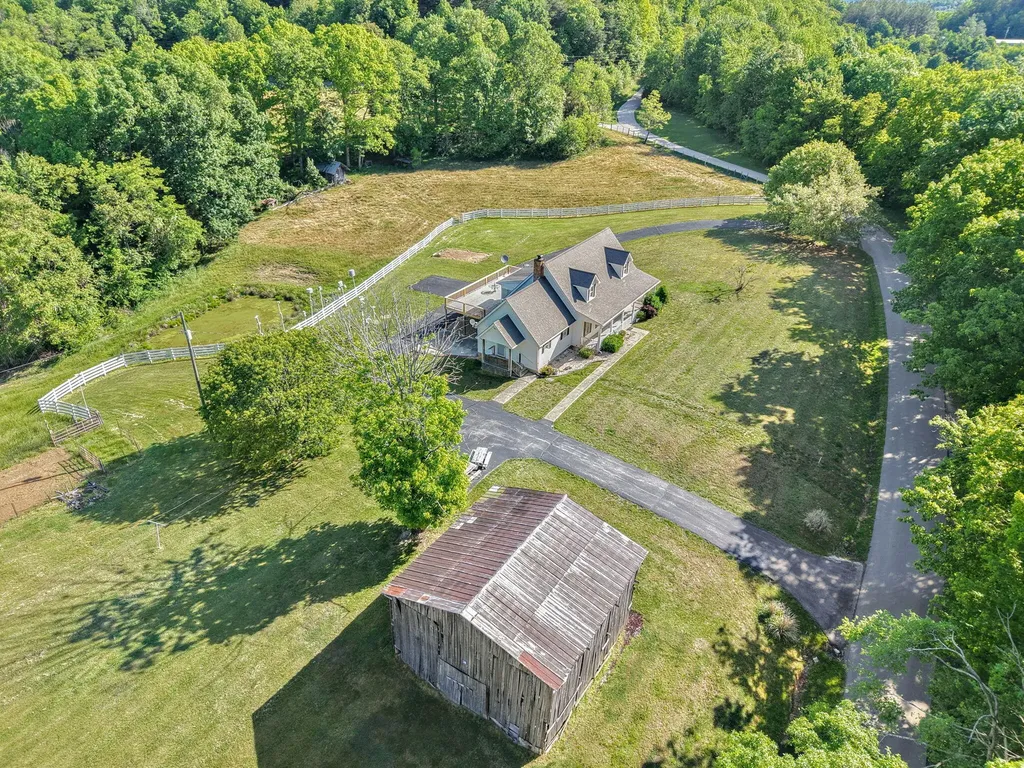 1213 Spann Hill Road Monticello KY 42633