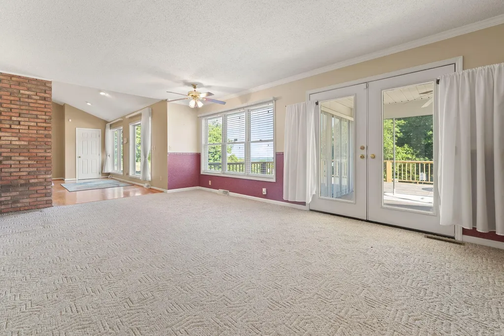 1213 Spann Hill Road Monticello KY 42633
