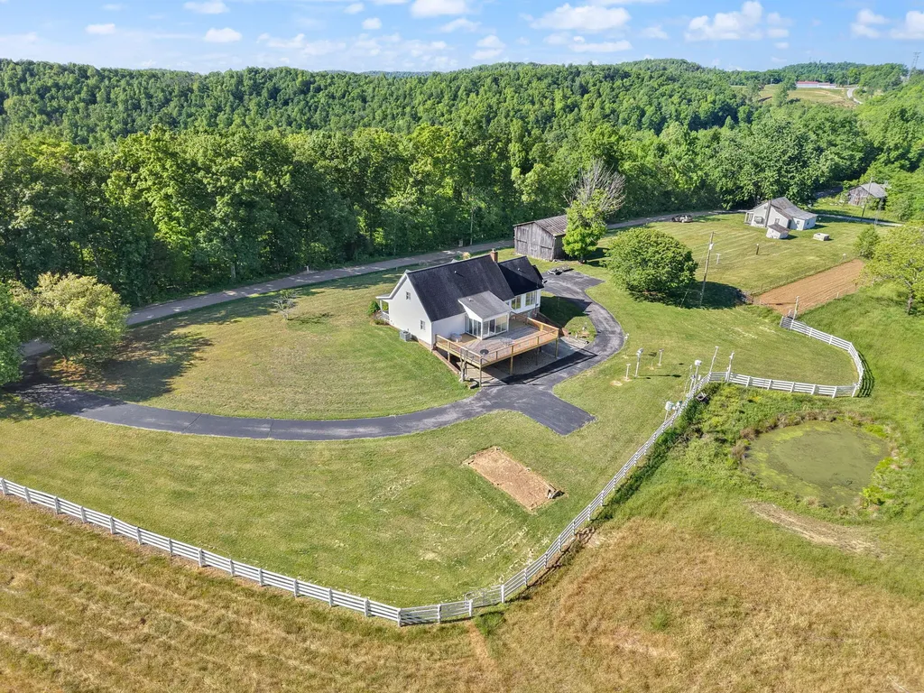 1213 Spann Hill Road Monticello KY 42633