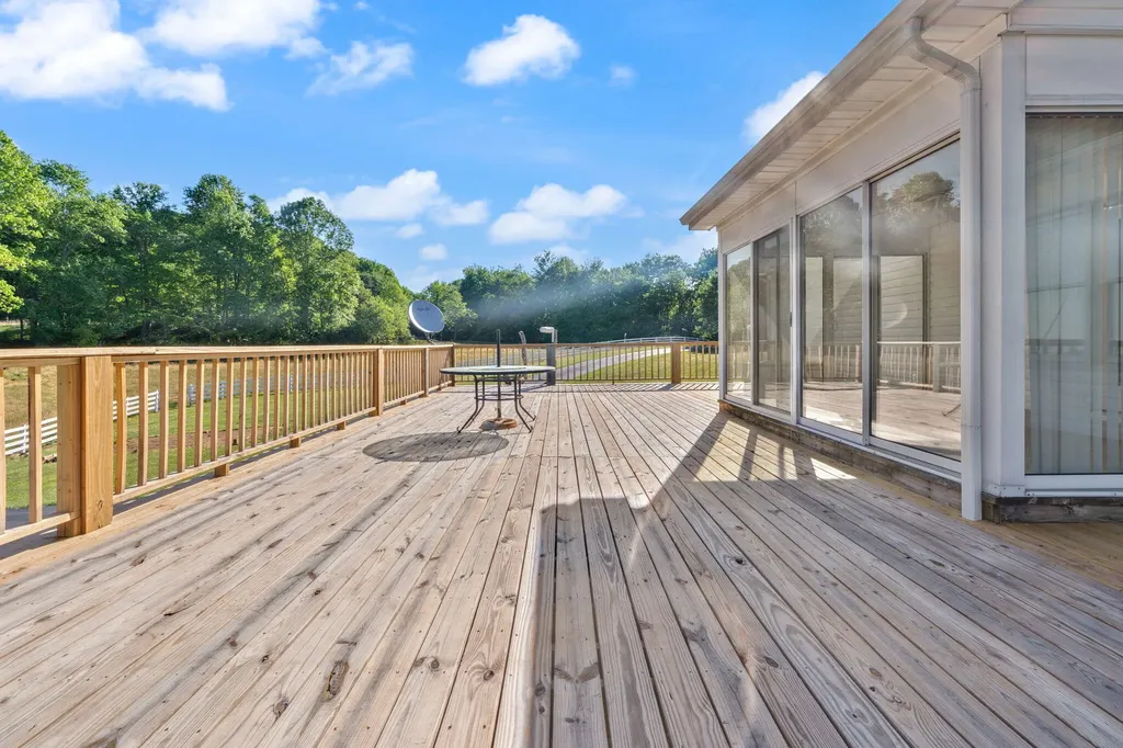 1213 Spann Hill Road Monticello KY 42633