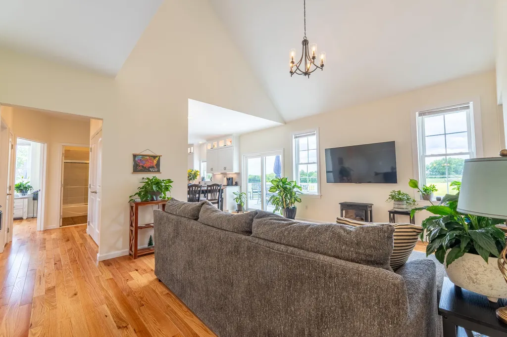 1553 Clifty Hill Road Science Hill KY 42553