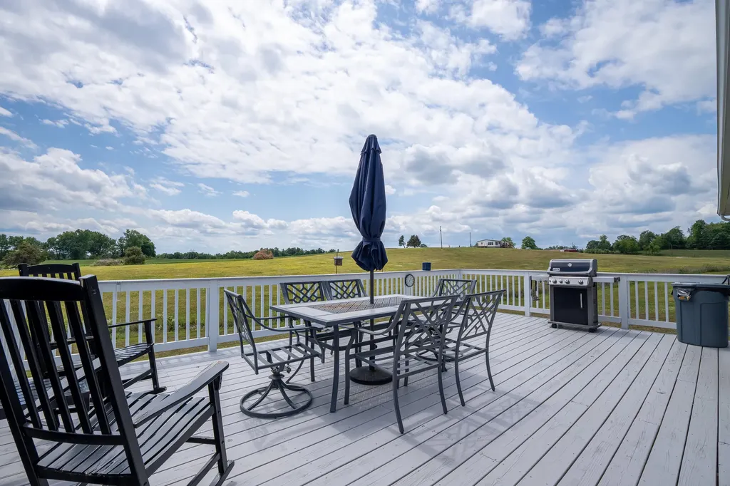 1553 Clifty Hill Road Science Hill KY 42553