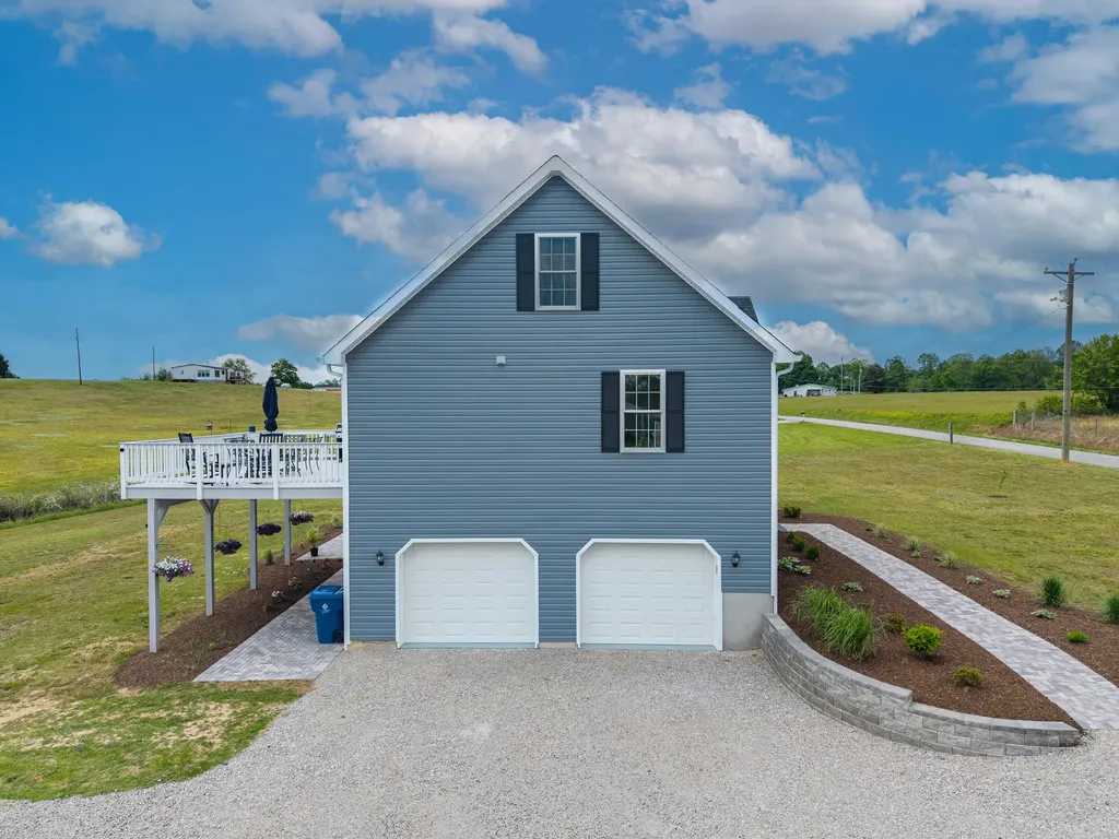 1553 Clifty Hill Road Science Hill KY 42553