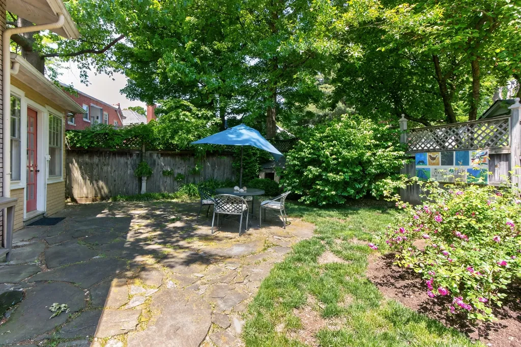 109 Irvine Road Lexington KY 40502