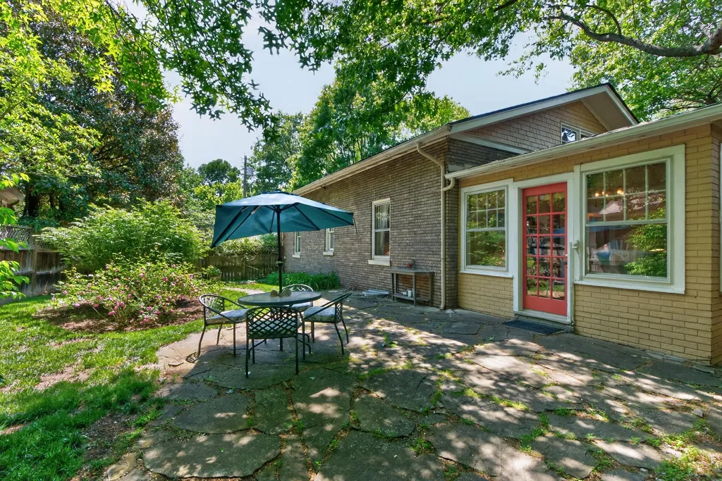 109 Irvine Road Lexington KY 40502