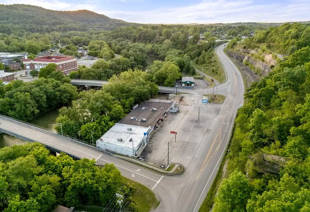 47 S Highway 25 Williamsburg KY 40769