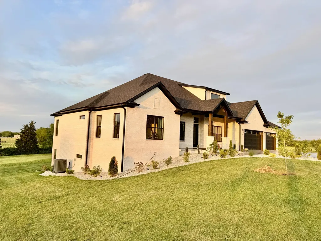 104 Appaloosa Trail Wilmore KY 40390