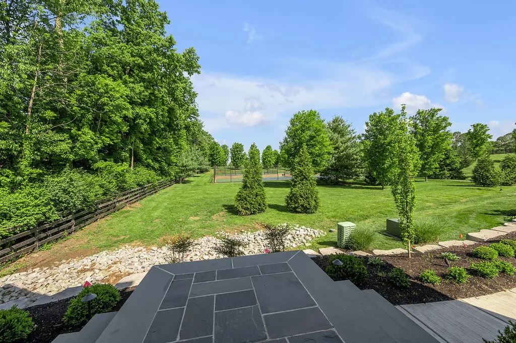 2801 Bobwhite Trail Lexington KY 40509
