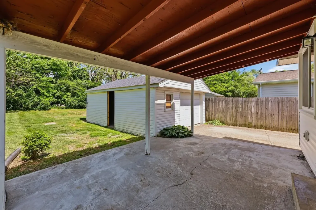 463 Pasadena Drive Lexington KY 40503