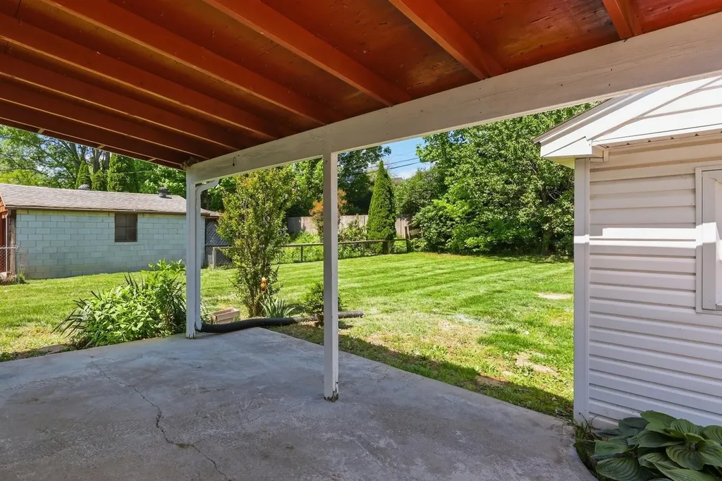 463 Pasadena Drive Lexington KY 40503