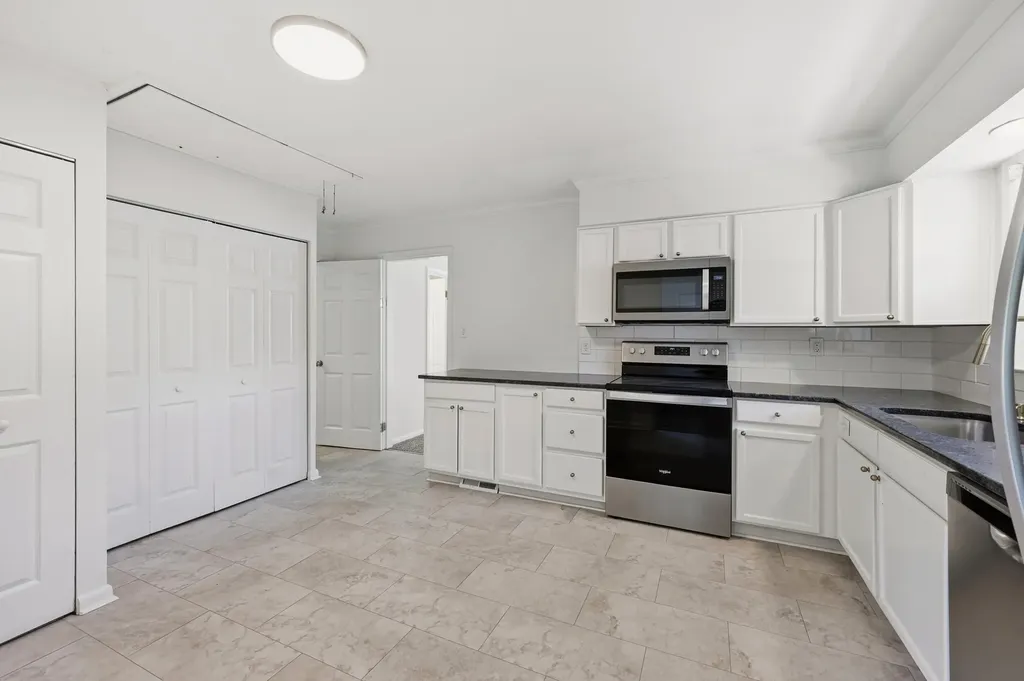 463 Pasadena Drive Lexington KY 40503