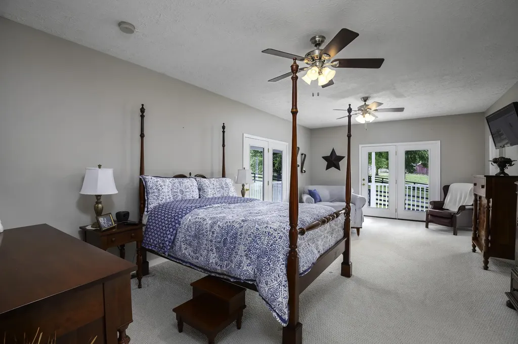 395 Cedar Lake Road Versailles KY 40383