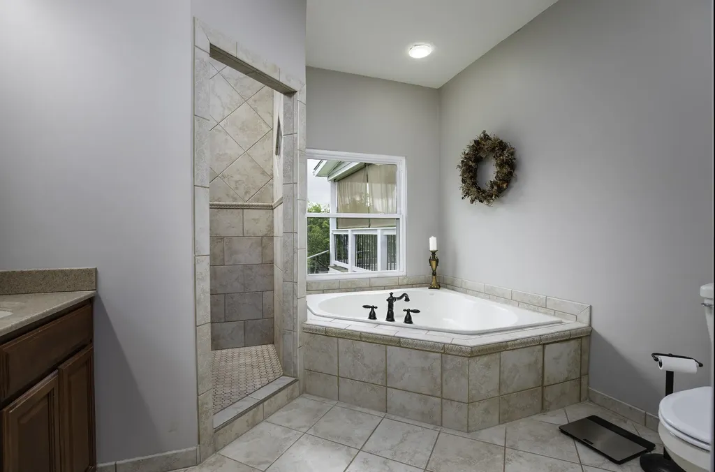 395 Cedar Lake Road Versailles KY 40383
