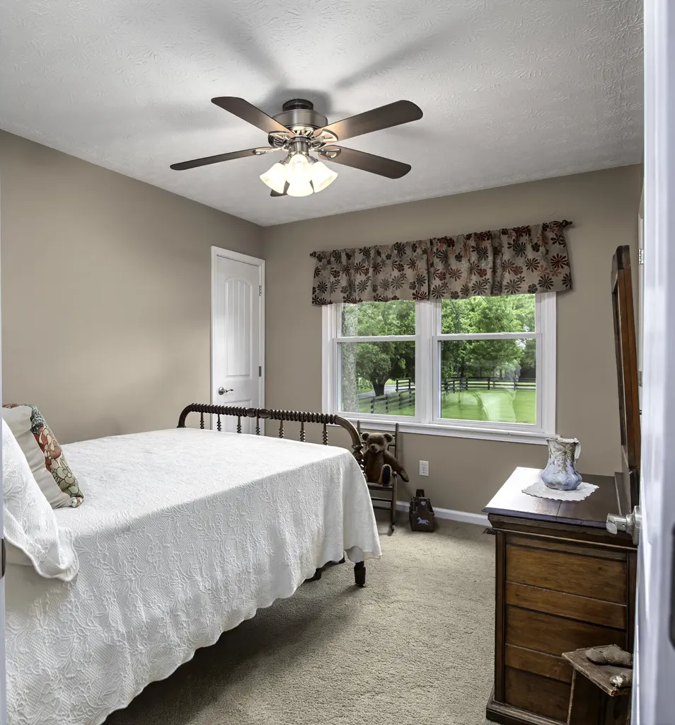 395 Cedar Lake Road Versailles KY 40383