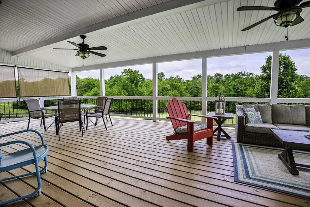 395 Cedar Lake Road Versailles KY 40383