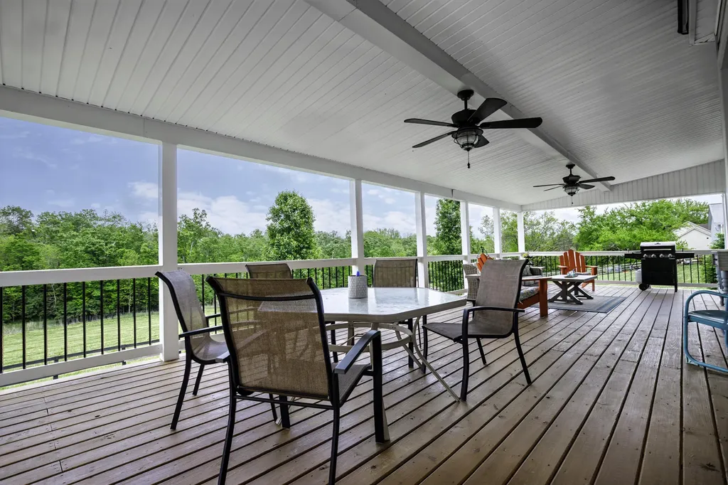 395 Cedar Lake Road Versailles KY 40383
