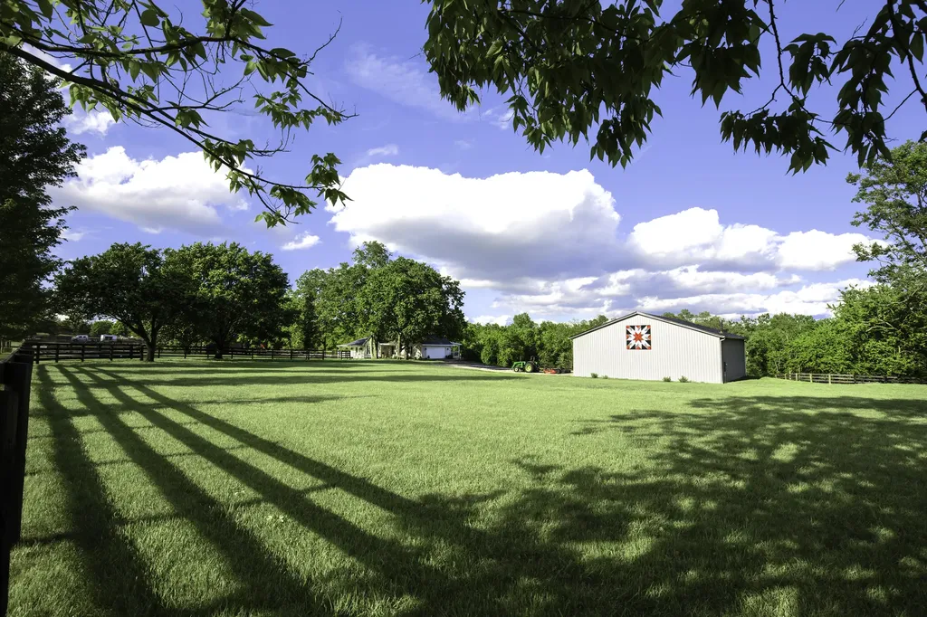 395 Cedar Lake Road Versailles KY 40383