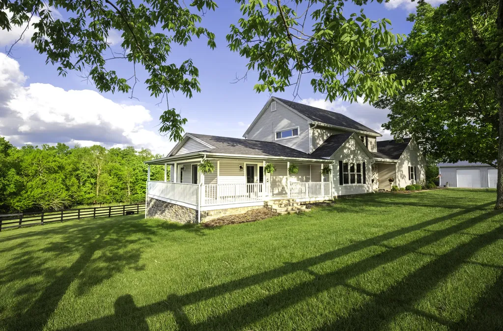395 Cedar Lake Road Versailles KY 40383