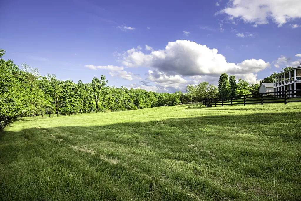 395 Cedar Lake Road Versailles KY 40383