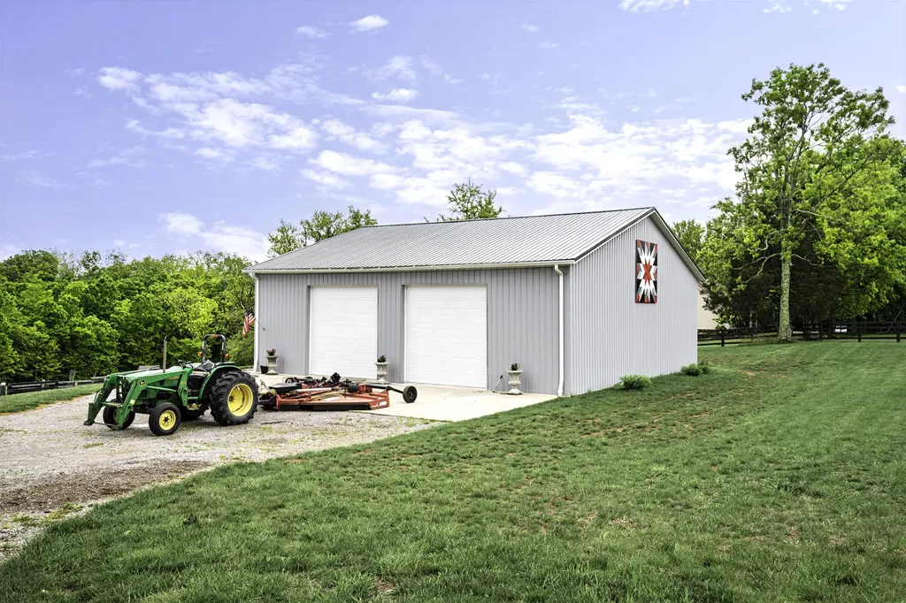 395 Cedar Lake Road Versailles KY 40383