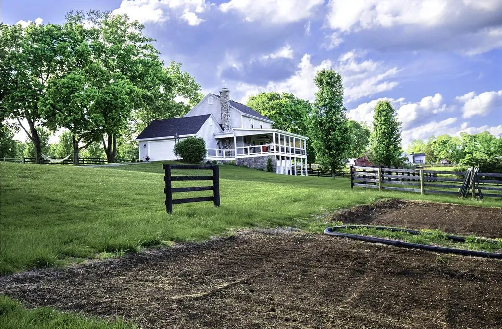 395 Cedar Lake Road Versailles KY 40383