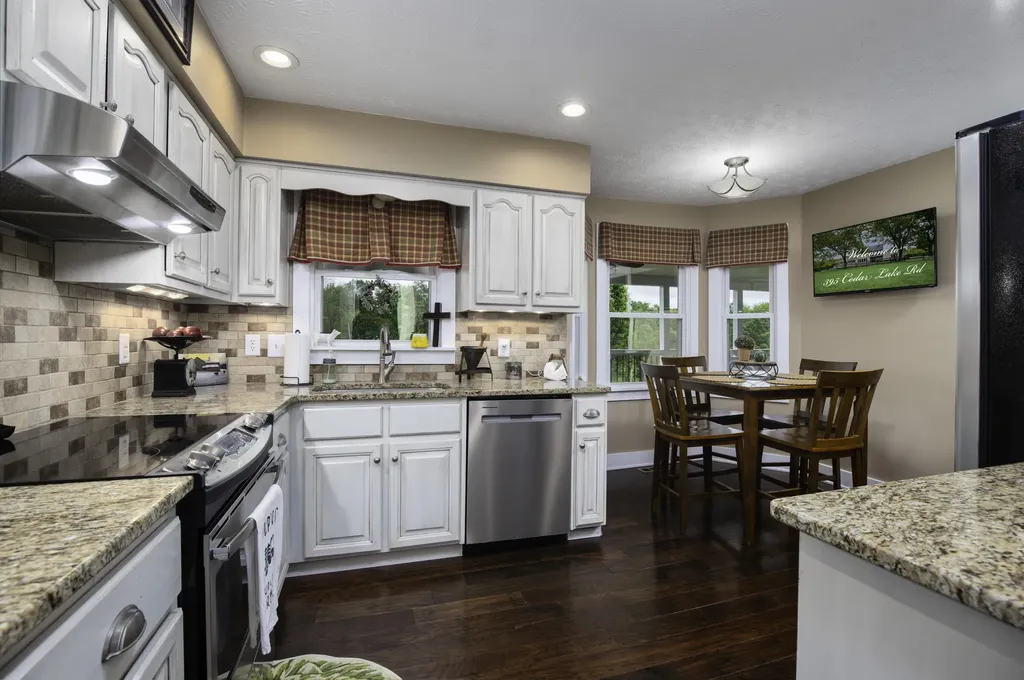 395 Cedar Lake Road Versailles KY 40383