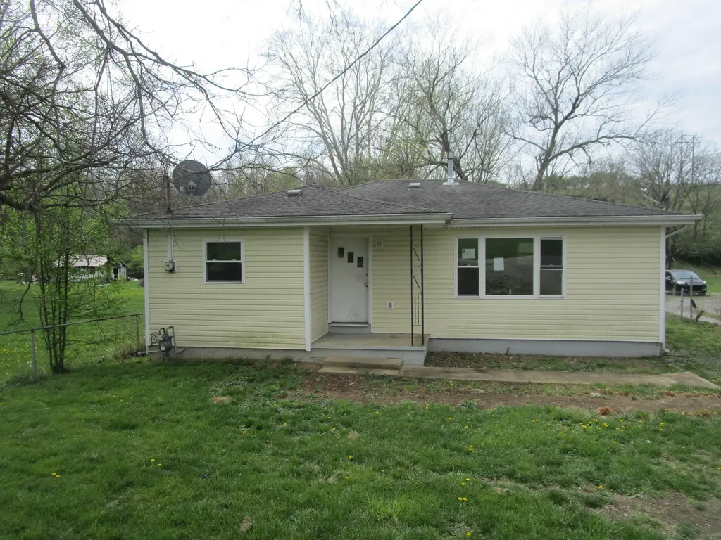 2247 Muddy Creek Road Winchester KY 40391