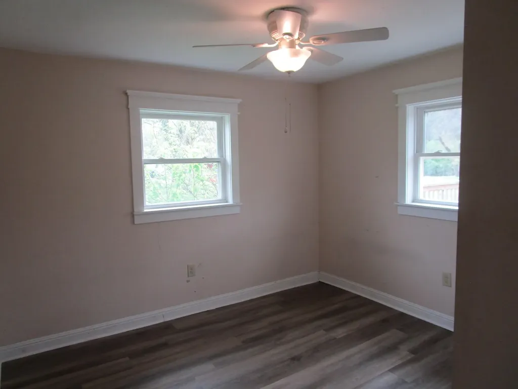 2247 Muddy Creek Road Winchester KY 40391