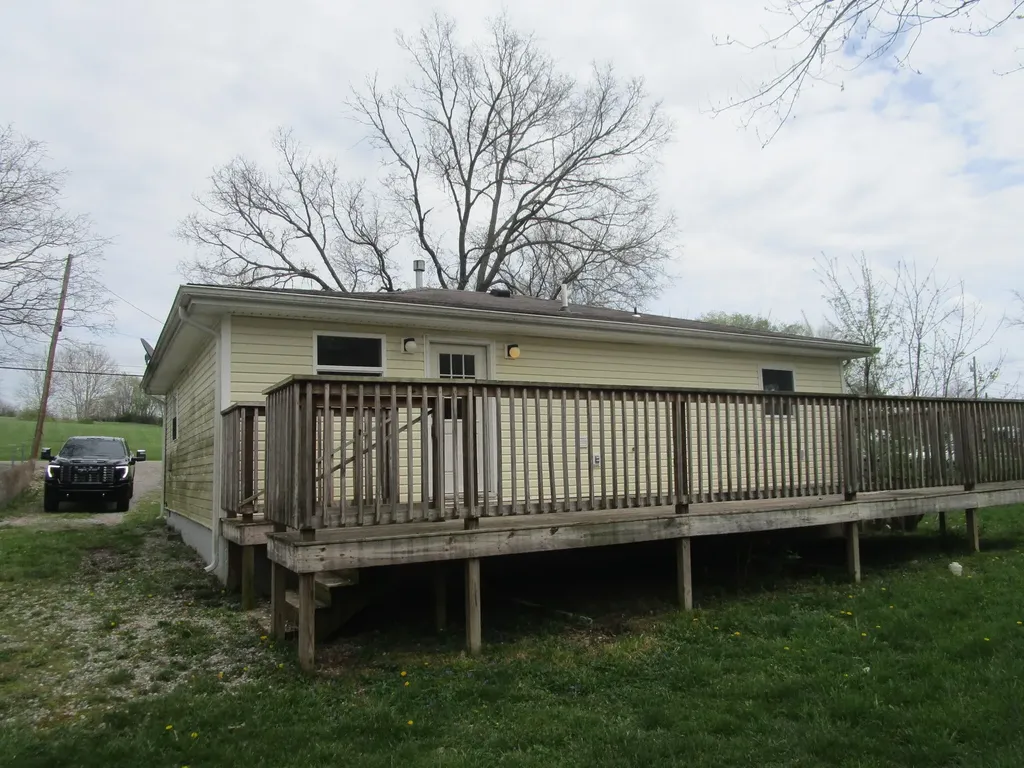 2247 Muddy Creek Road Winchester KY 40391