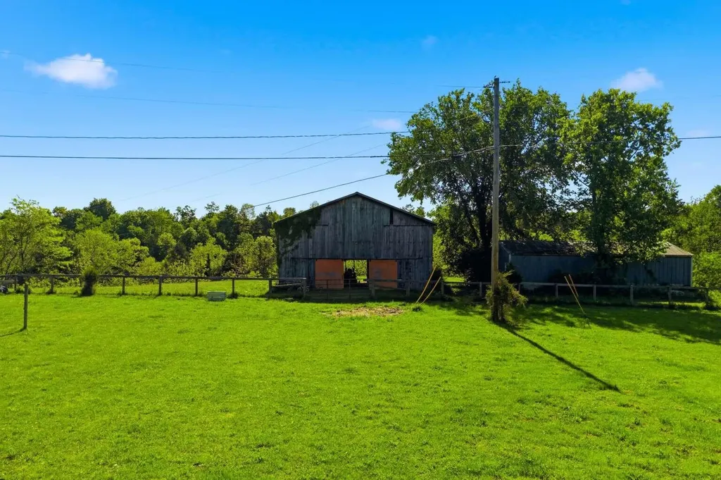 1568 Old Lawrenceburg Road Frankfort KY 40601