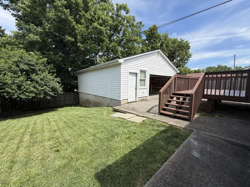 17 Holiday Road Winchester KY 40391