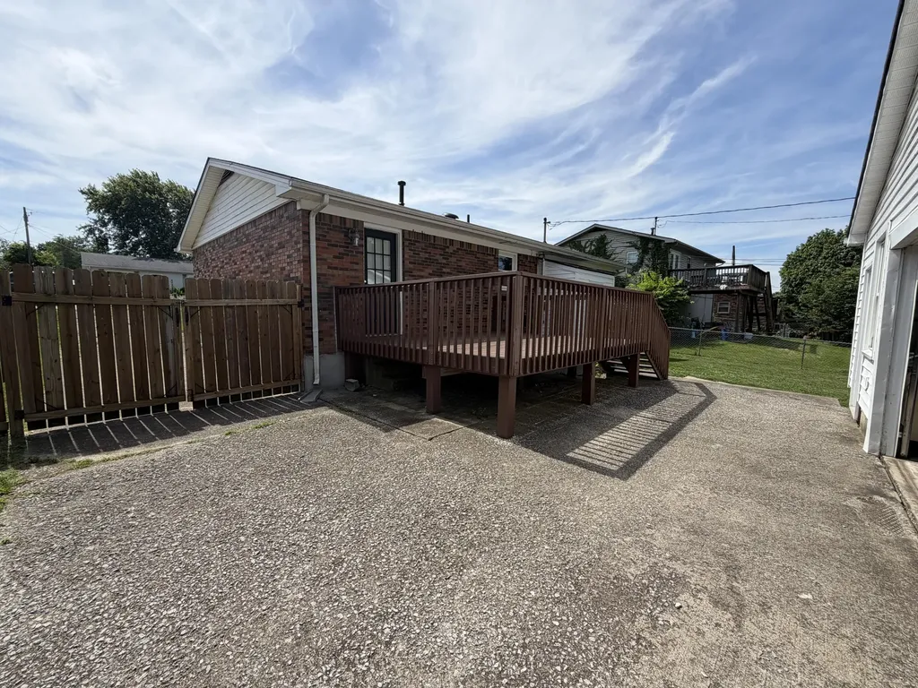 17 Holiday Road Winchester KY 40391