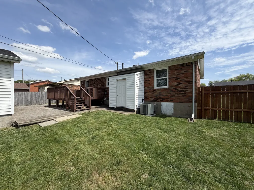 17 Holiday Road Winchester KY 40391