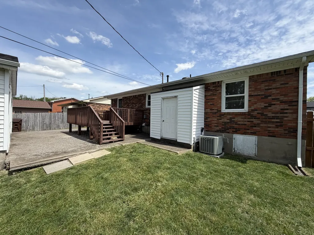 17 Holiday Road Winchester KY 40391