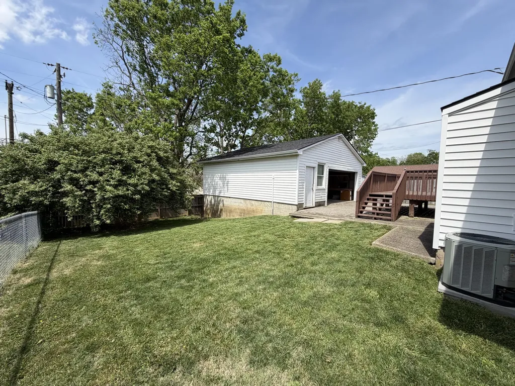 17 Holiday Road Winchester KY 40391