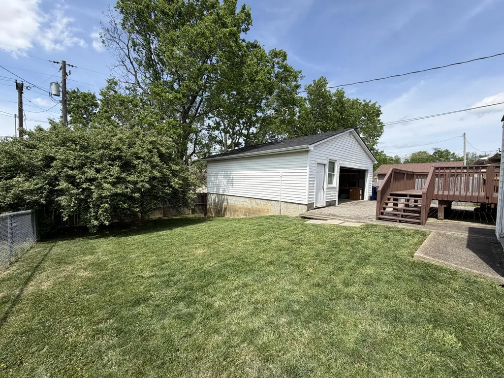 17 Holiday Road Winchester KY 40391