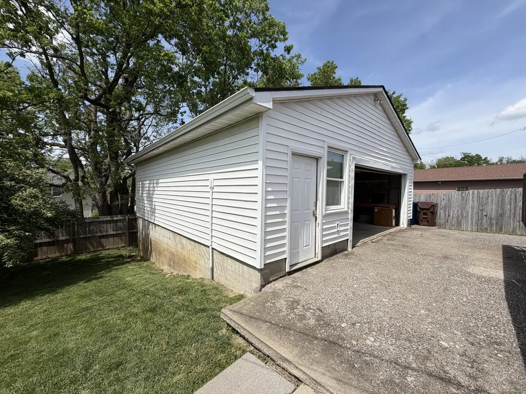 17 Holiday Road Winchester KY 40391