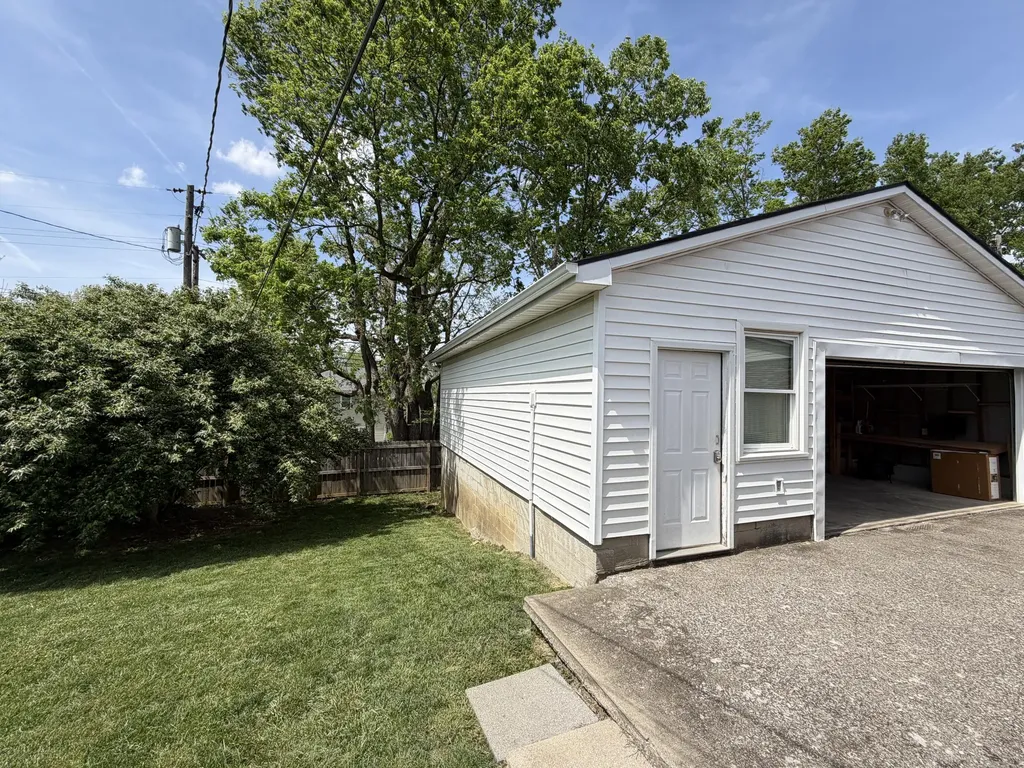 17 Holiday Road Winchester KY 40391
