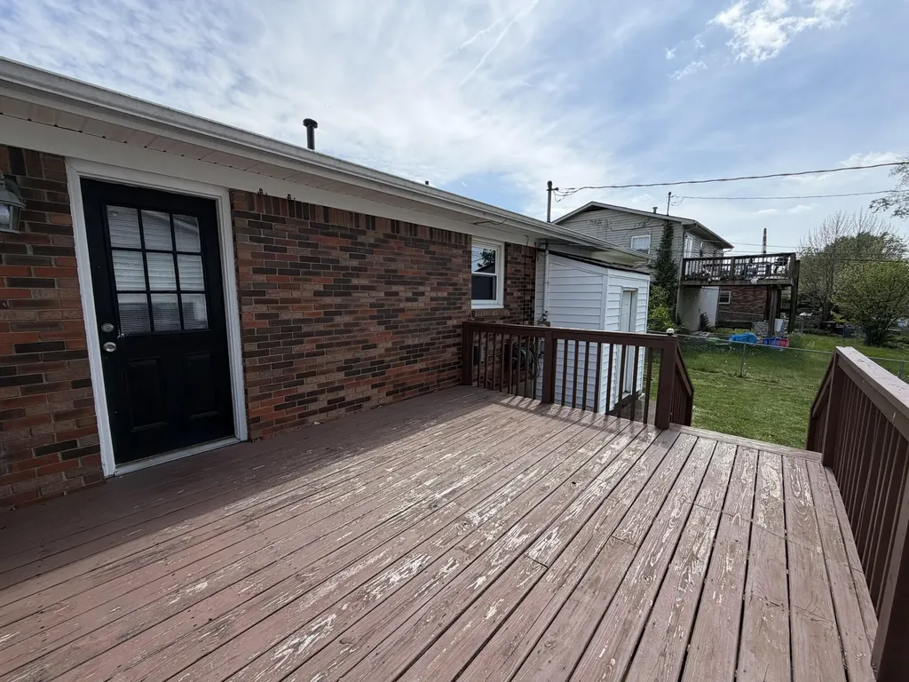 17 Holiday Road Winchester KY 40391