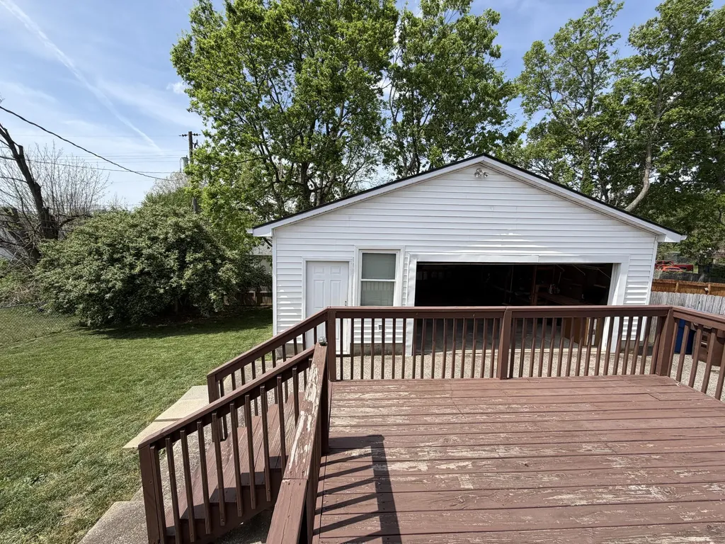 17 Holiday Road Winchester KY 40391